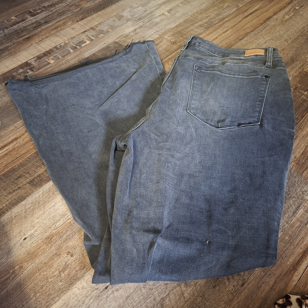Judy Blue Gray Flare & Wide Leg Jeans